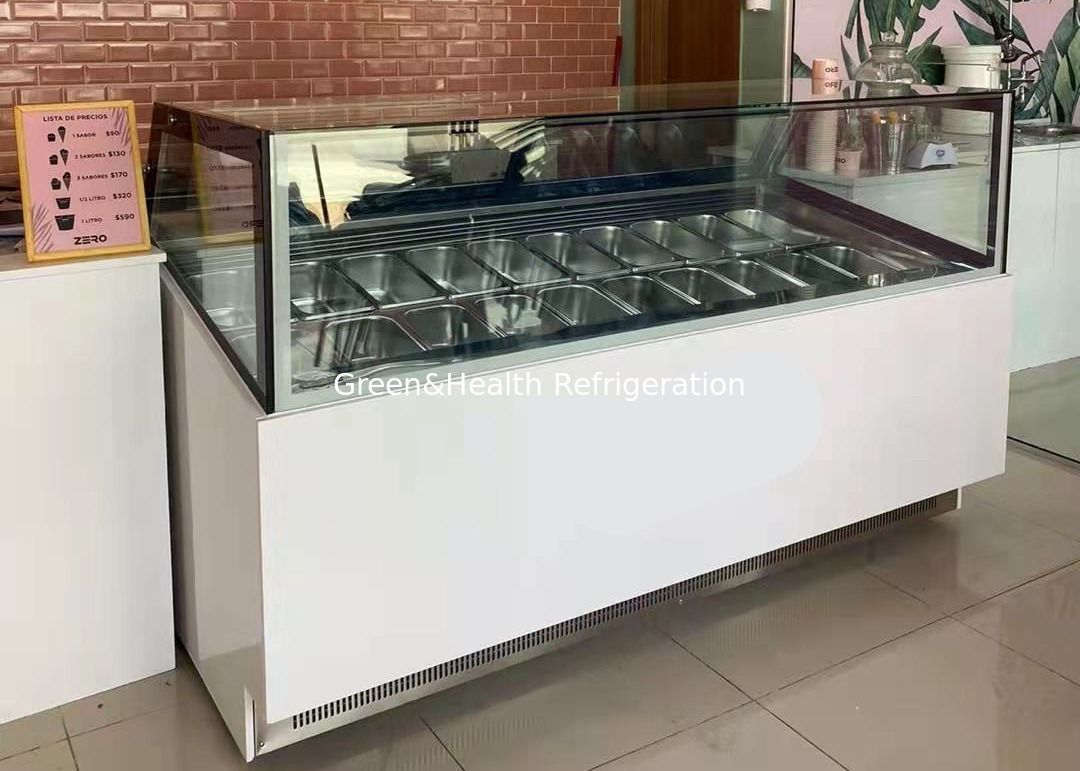 Congelatore commerciale con display di gelato con visibilità panoramica a 360°, controllo digitale della temperatura e pentole GN in acciaio inossidabile