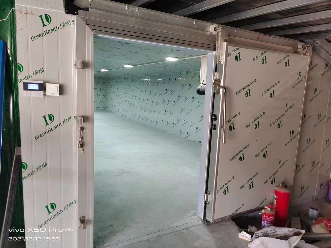 Sala frigorifera con sistema di refrigerazione