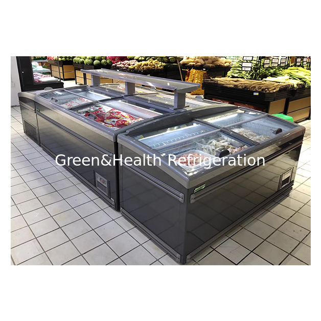 I supermercati utilizzano frigoriferi a isola per la conservazione di alimenti surgelati a bassa temperatura