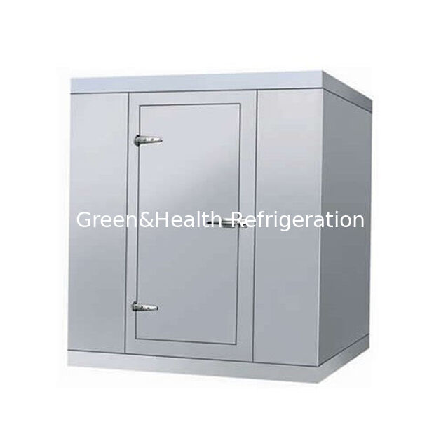 Supermercato su larga scala commerciale per lo stoccaggio di prodotti alimentari in celle frigorifere congelate