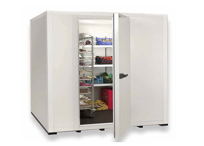 Passeggiata su ordinazione della stanza di conservazione frigorifera del pannello dell'unità di elaborazione del pollo del pesce nella temperatura -18C del congelatore a 0 C